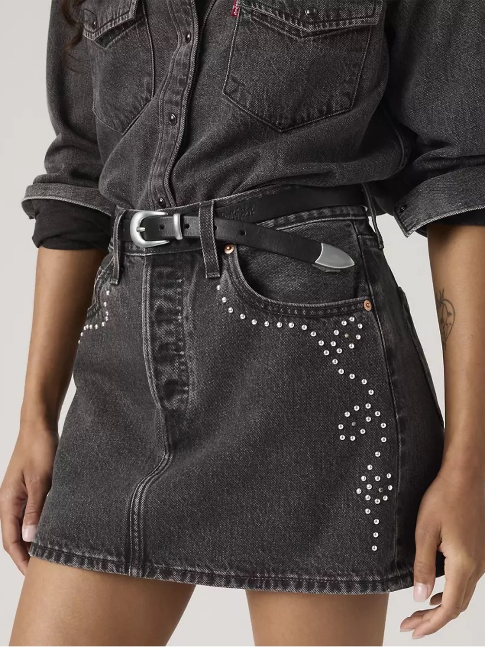 Levi's Premium Women's Icon Skirt, Size 24 (0O) Studded, Black, Mid Rise, NWT